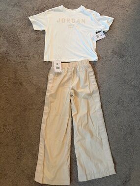 Jordan Cream Two-Piece Kids Set